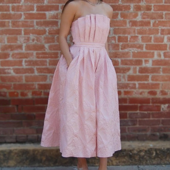 STRAPLESS EMBOSSED MIDI DRESS - Picture 1 of 3